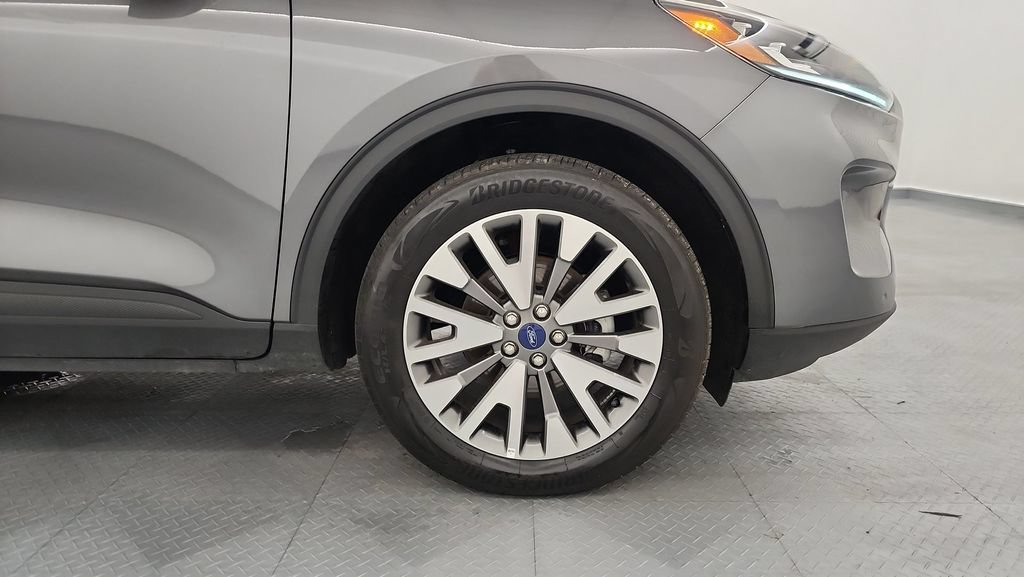 Certified 2022 Ford Escape Titanium w/ Class II Trailer Tow Package AWD/4WD image 27