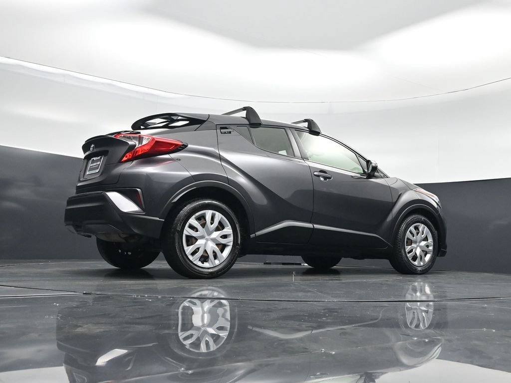 Used 2020 Toyota C-HR LE FWD image 42