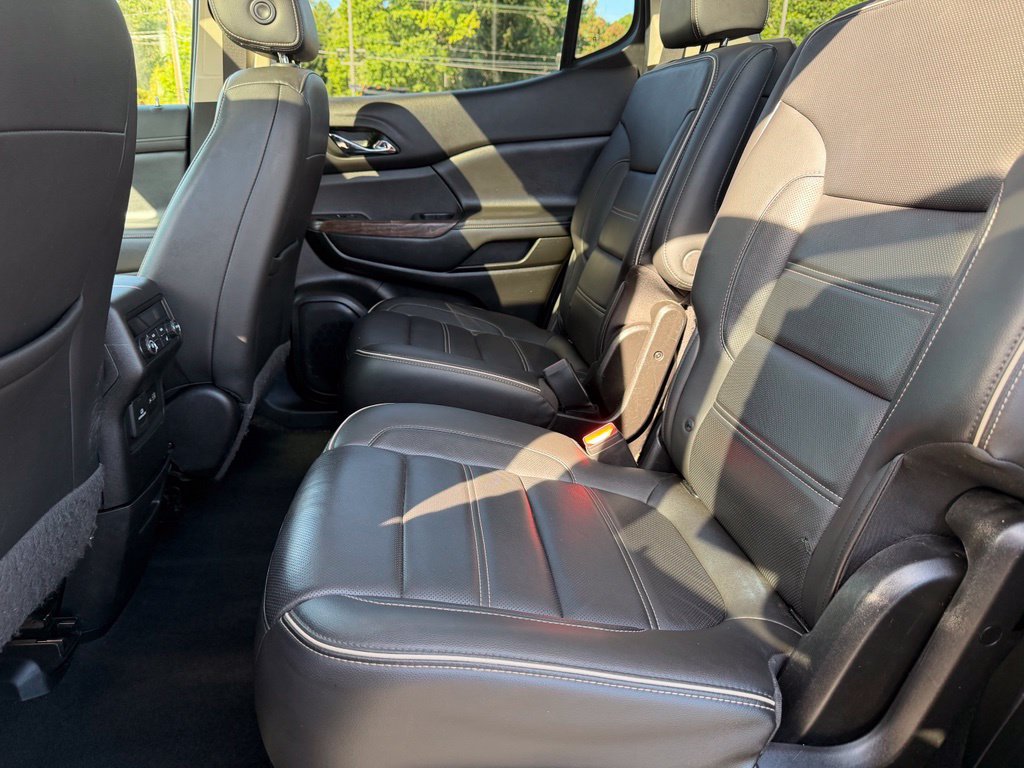 Used 2020 GMC Acadia Denali w/ Technology Package AWD/4WD image 24