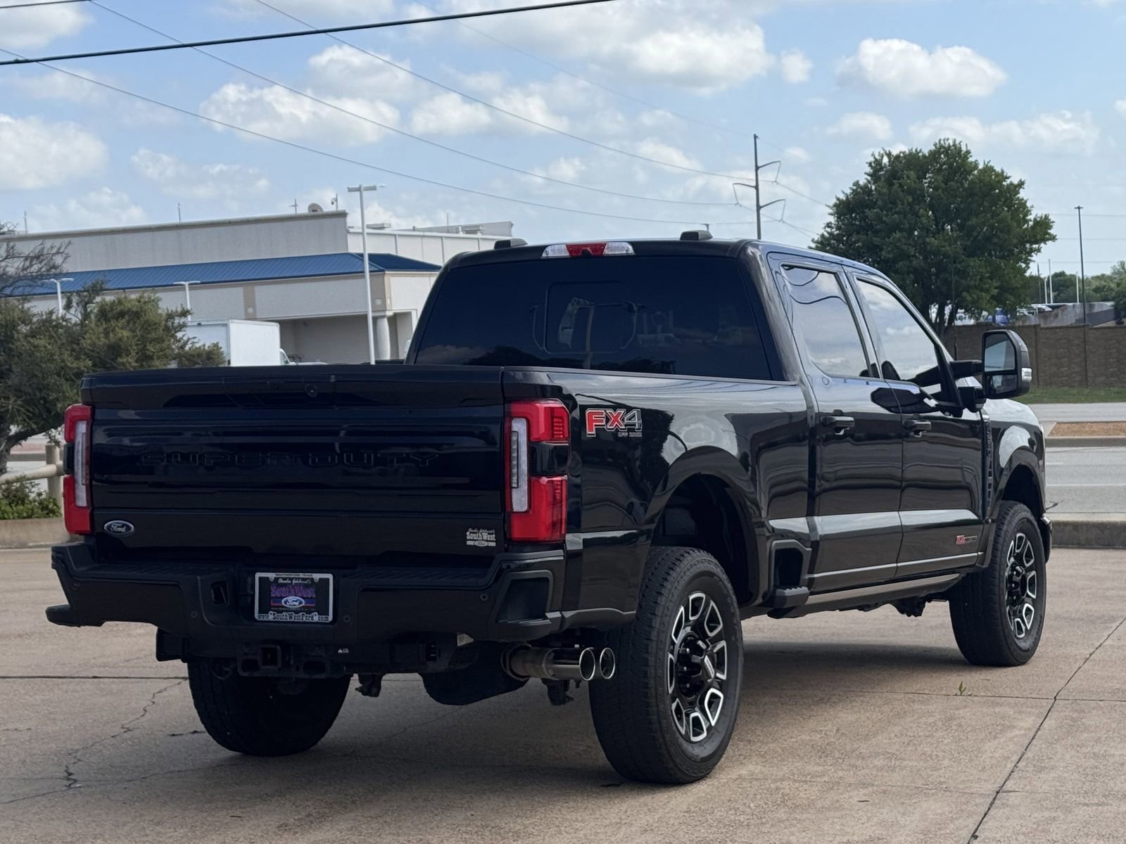 Certified 2025 Ford F250 Platinum AWD/4WD image 5