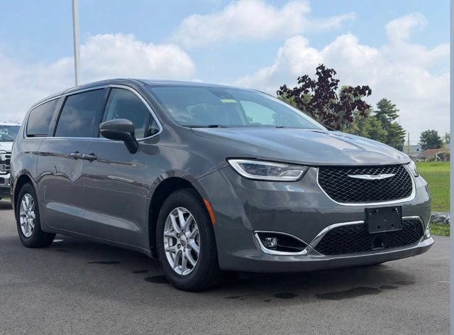 Used 2023 Chrysler Pacifica Touring-L