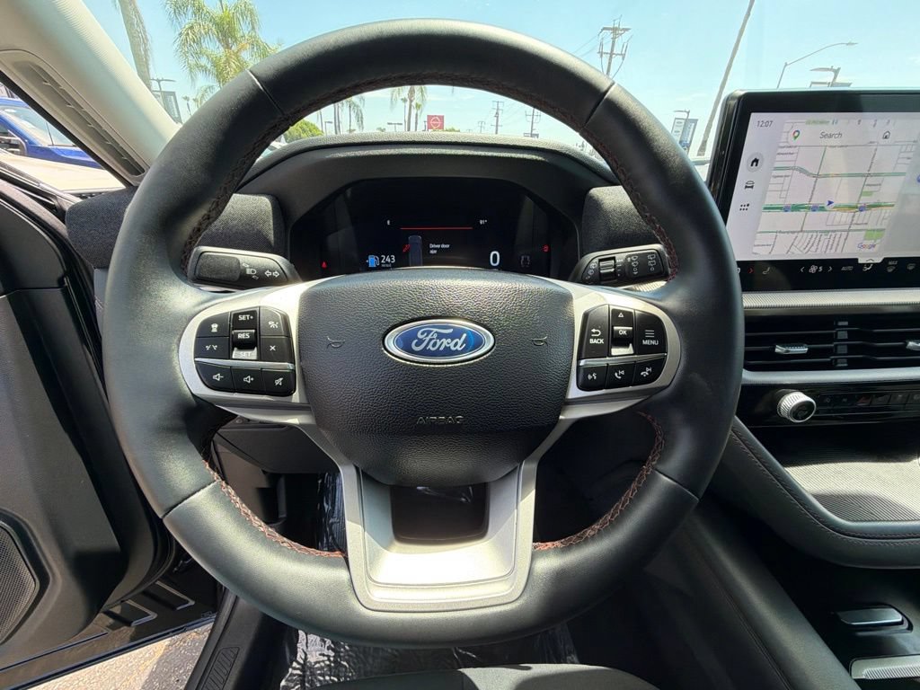 Certified 2025 Ford Explorer Active RWD image 29