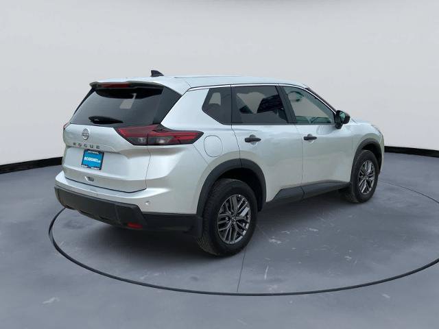 Used 2025 Nissan Rogue S FWD image 8