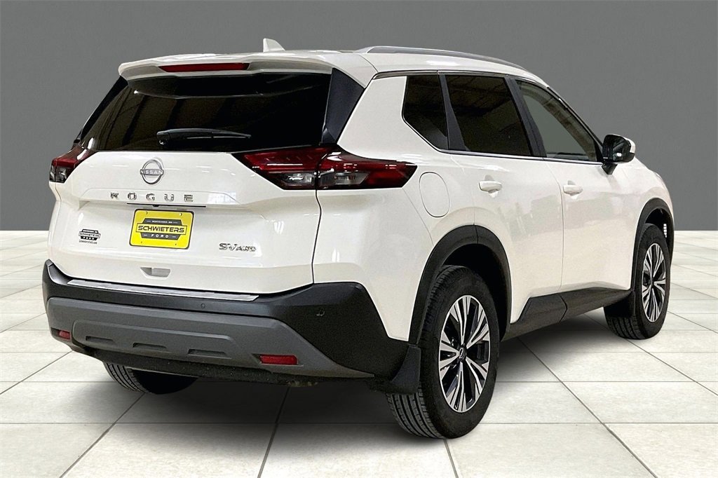 Used 2023 Nissan Rogue SV w/ SV Premium B Package image 4