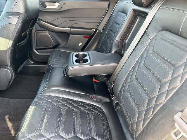 Certified 2024 Ford Escape Platinum w/ Premium Technology Package AWD/4WD image 18