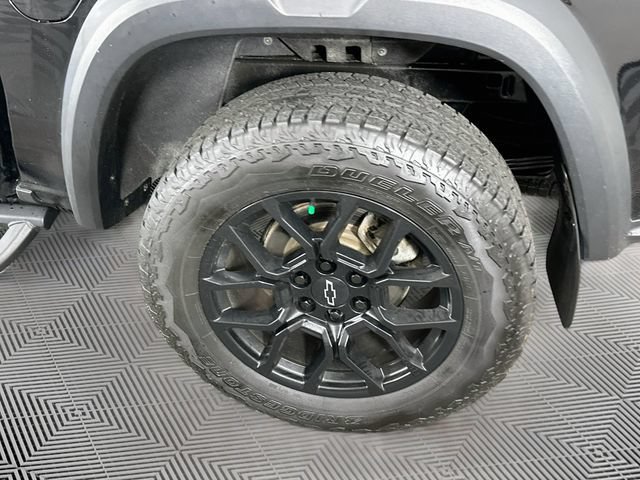 Used 2024 Chevrolet Colorado Trail Boss w/ LPO, Dark Essentials Package AWD/4WD image 32