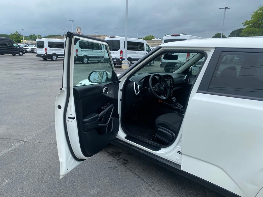 Used 2021 Kia Soul LX FWD image 10