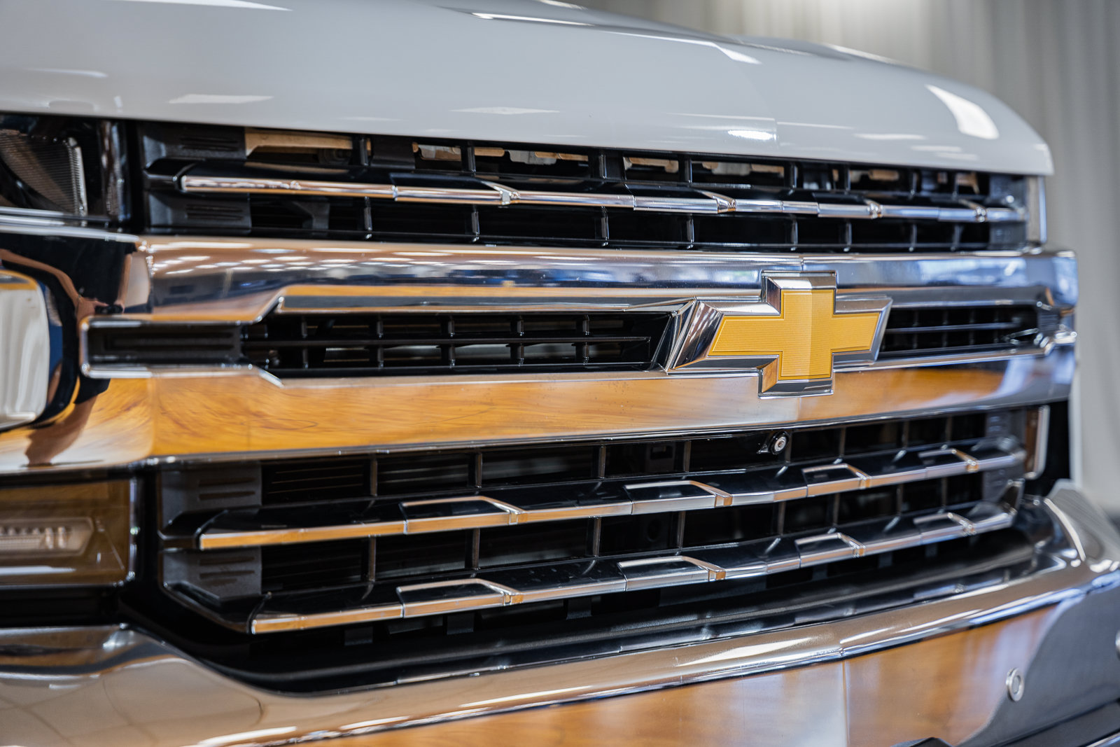 Used 2020 Chevrolet Silverado 1500 LTZ w/ LTZ Premium Package AWD/4WD image 9