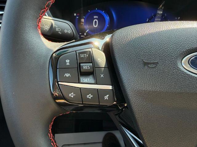 Certified 2022 Ford Escape SEL w/ SEL Stealth AWD Package image 16