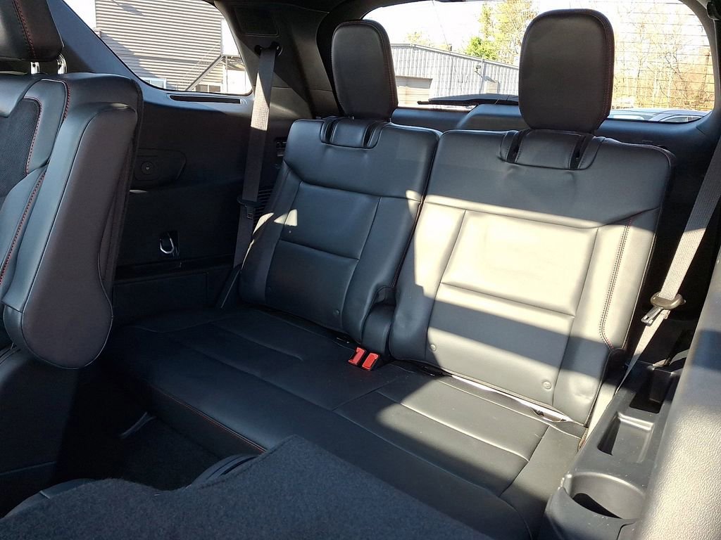 Certified 2025 Ford Explorer ST image 12