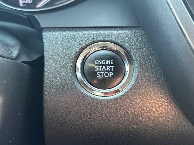 Used 2022 Toyota Camry SE w/ Convenience Package AWD/4WD image 17