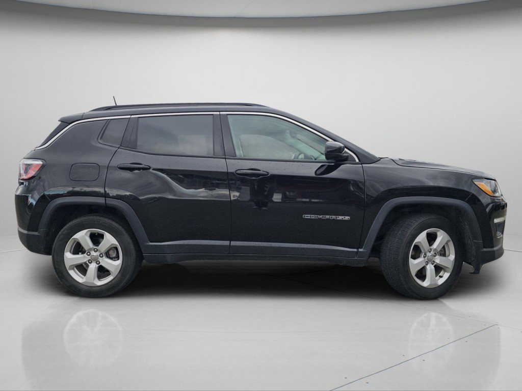 Used 2018 Jeep Compass Latitude image 22