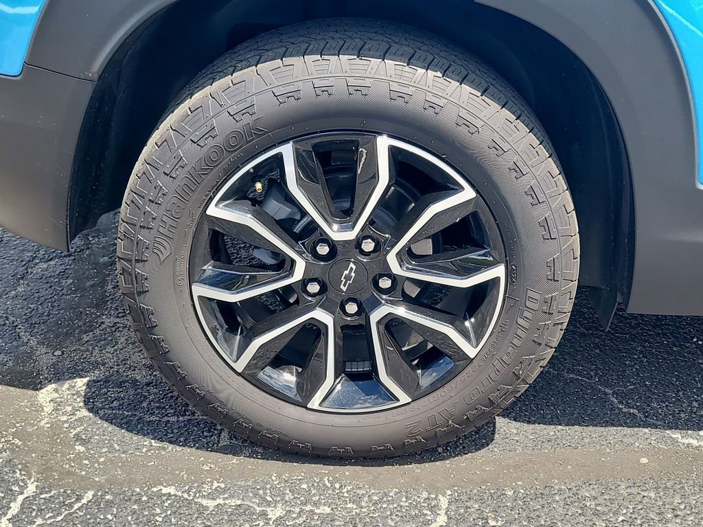 Used 2025 Chevrolet TrailBlazer ACTIV w/ Convenience Package FWD image 5