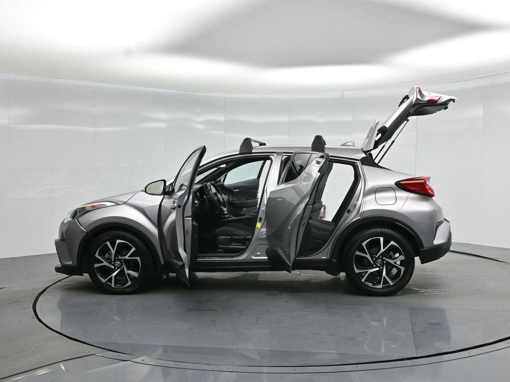 Used 2018 Toyota C-HR XLE image 33