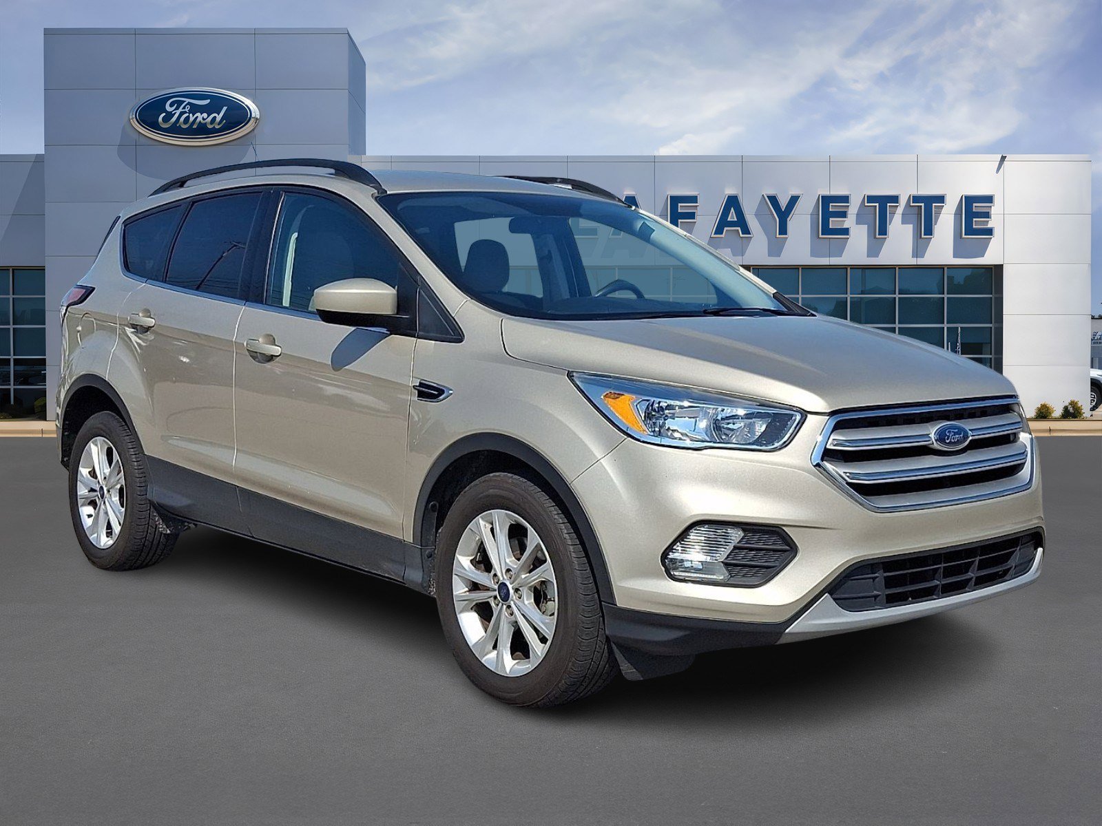 Certified 2018 Ford Escape SE w/ SE Sync 3 Package