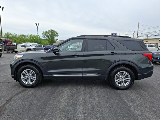 Certified 2023 Ford Explorer XLT w/ Equipment Group 202A AWD/4WD image 4