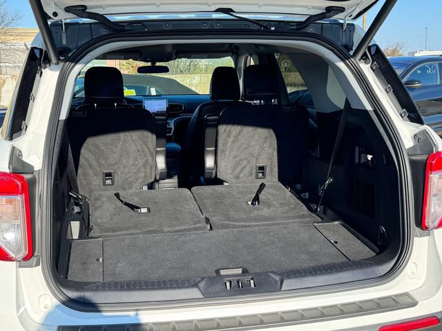 Certified 2023 Ford Explorer XLT w/ Equipment Group 202A AWD/4WD image 19