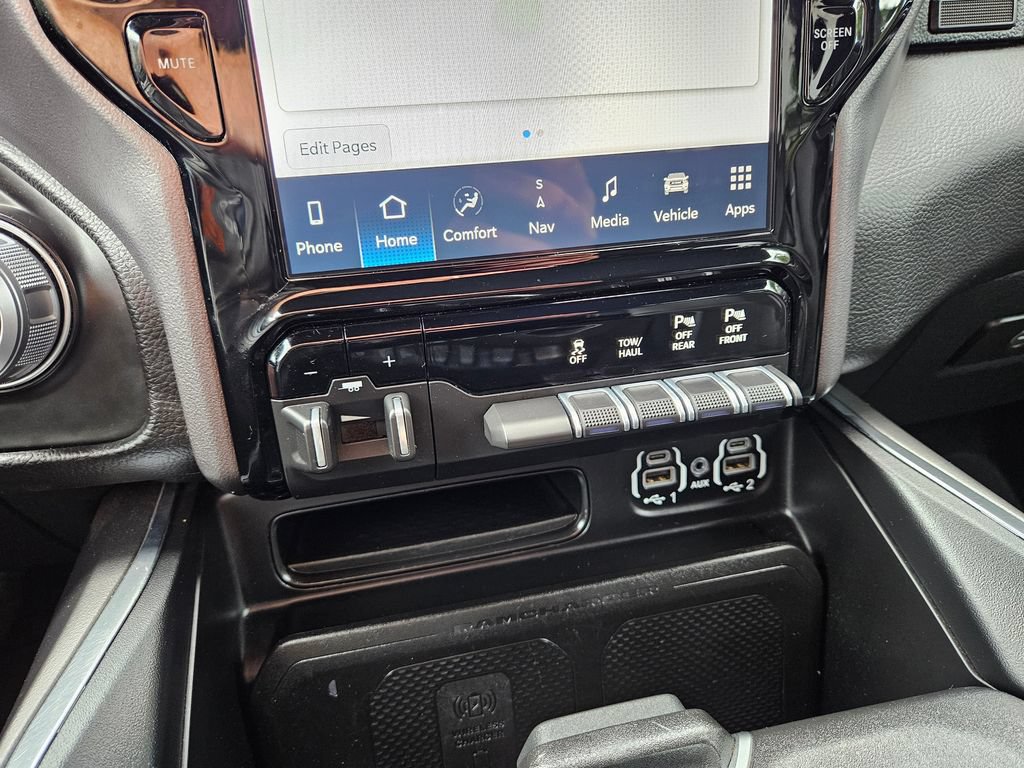 Used 2023 RAM 1500 Laramie AWD/4WD image 32