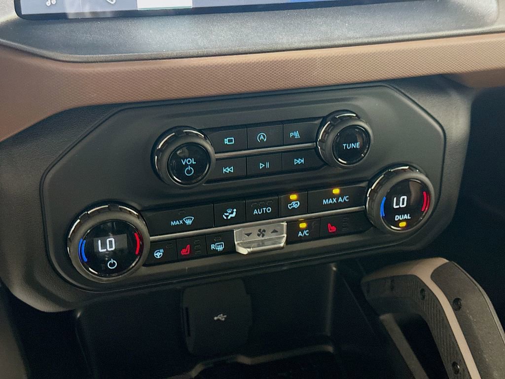 Certified 2024 Ford Bronco Outer Banks AWD/4WD image 19