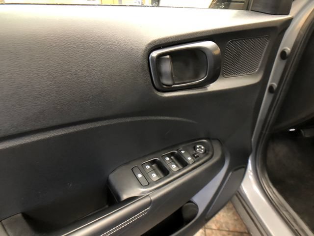 Used 2022 Hyundai Venue Limited w/ Cargo Package FWD image 12