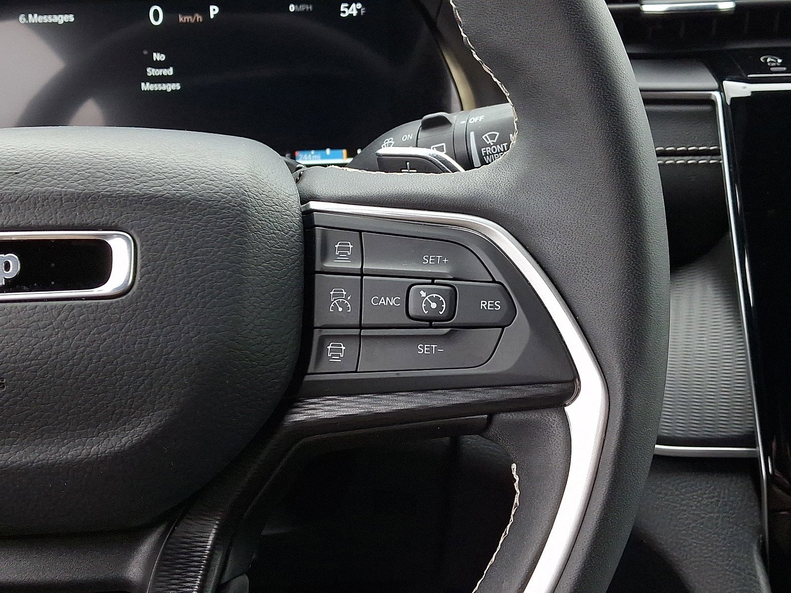Used 2025 Jeep Grand Cherokee Altitude AWD/4WD image 22