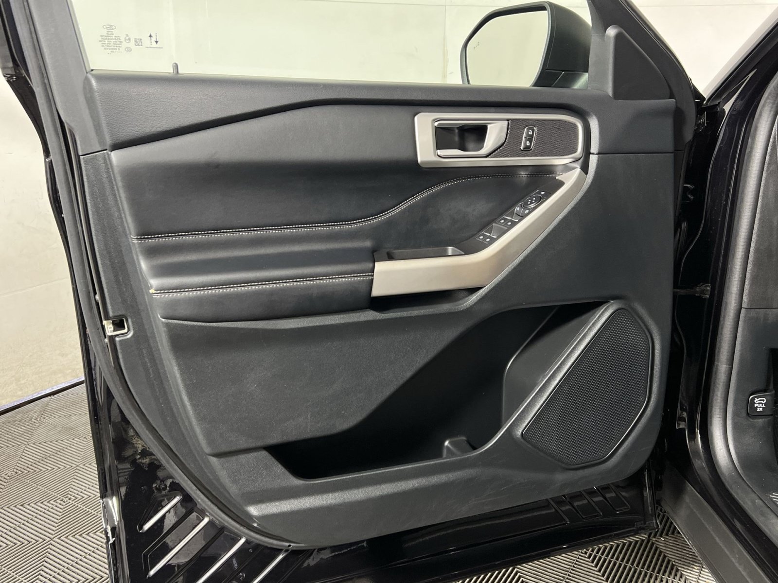 Certified 2023 Ford Explorer XLT w/ Equipment Group 202A AWD/4WD image 12