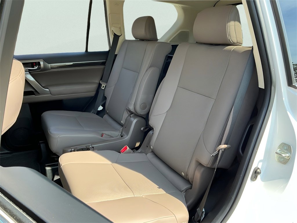 Used 2022 Lexus GX 460 Premium image 23