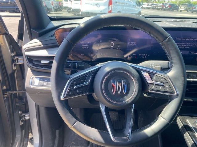 Used 2025 Buick Enclave Preferred w/ Power Package image 11