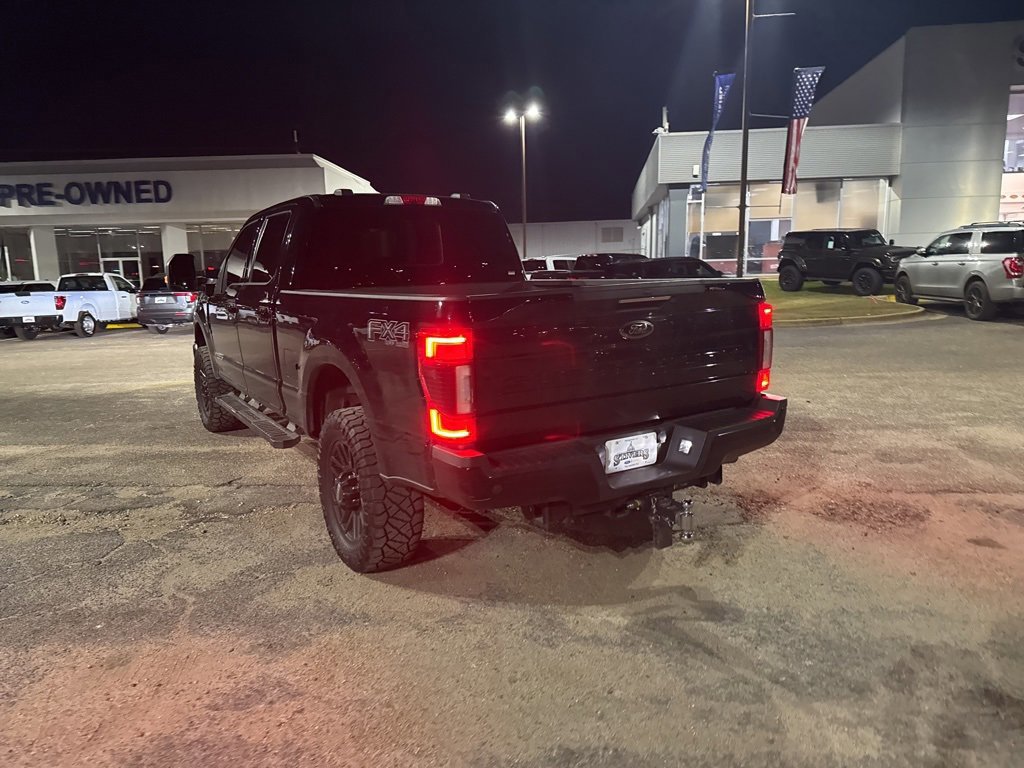 Certified 2022 Ford F250 Lariat w/ Black Appearance Package image 8