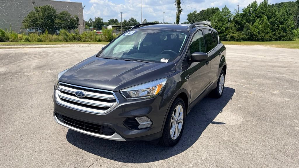 Certified 2018 Ford Escape SE w/ SE Sync 3 Package AWD/4WD image 5