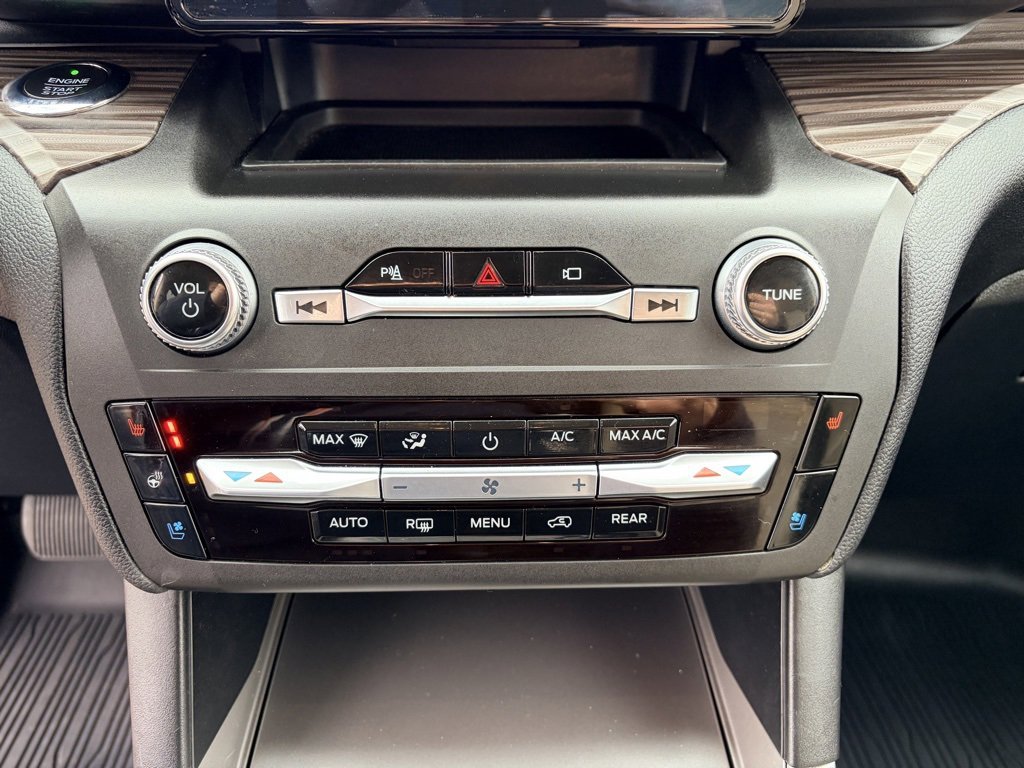 Certified 2020 Ford Explorer Limited w/ Class III Trailer Tow Package image 12