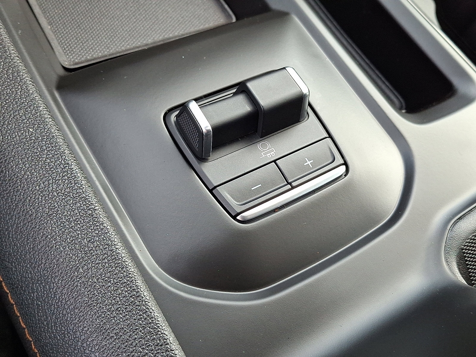 Used 2024 GMC Sierra 3500 AT4 w/ AT4 Premium Plus Package image 37