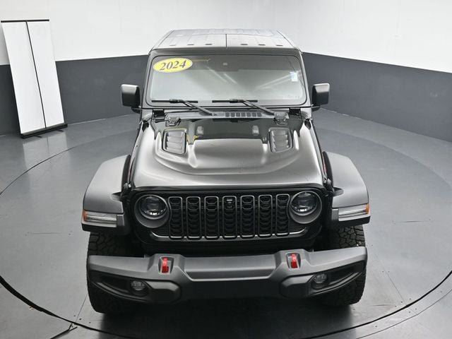 Used 2024 Jeep Gladiator Rubicon w/ Technology Group AWD/4WD image 19