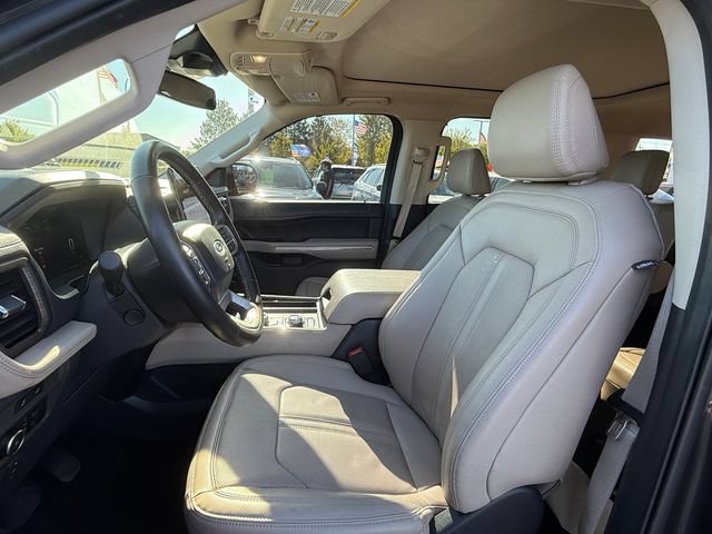 Certified 2024 Ford Expedition Limited AWD/4WD image 7