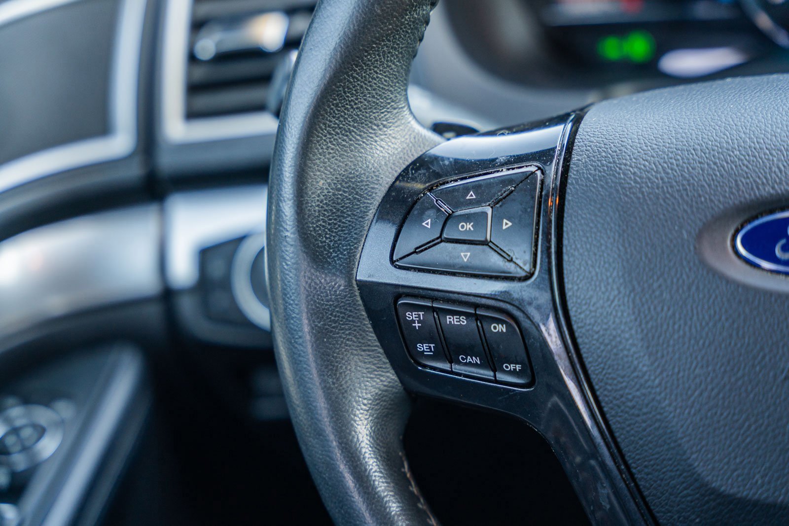 Certified 2017 Ford Explorer XLT w/ Equipment Group 202A image 27