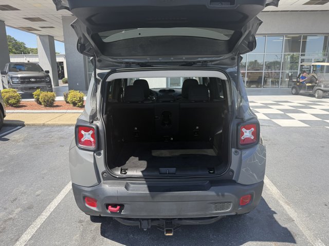 Used 2020 Jeep Renegade Trailhawk w/ Cold Weather Group AWD/4WD image 16