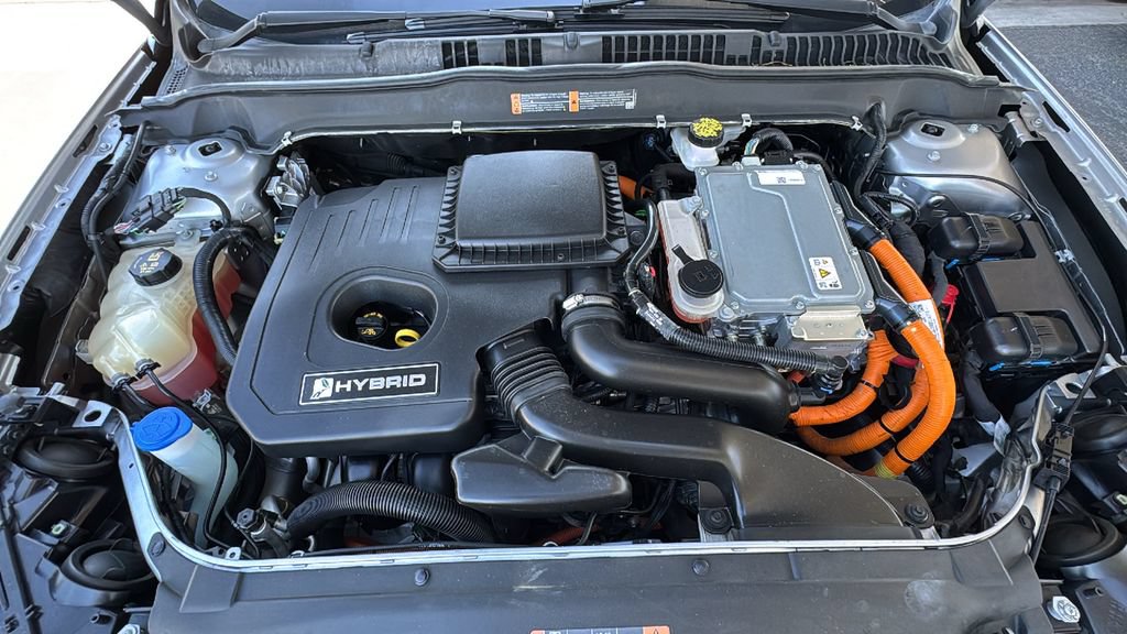 Certified 2020 Ford Fusion SE FWD image 25