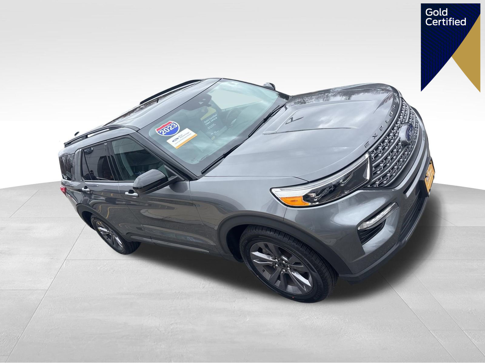 Certified 2023 Ford Explorer XLT w/ Equipment Group 202A