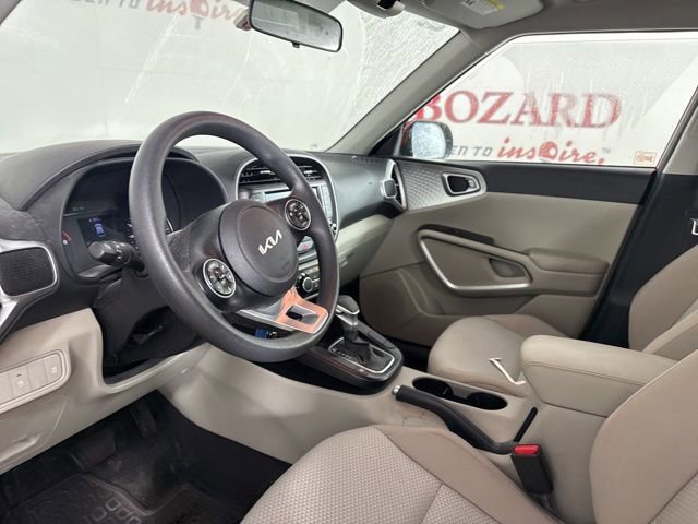 Used 2022 Kia Soul LX image 12
