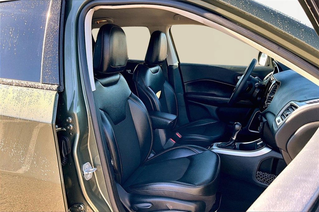 Used 2021 Jeep Compass Latitude image 9