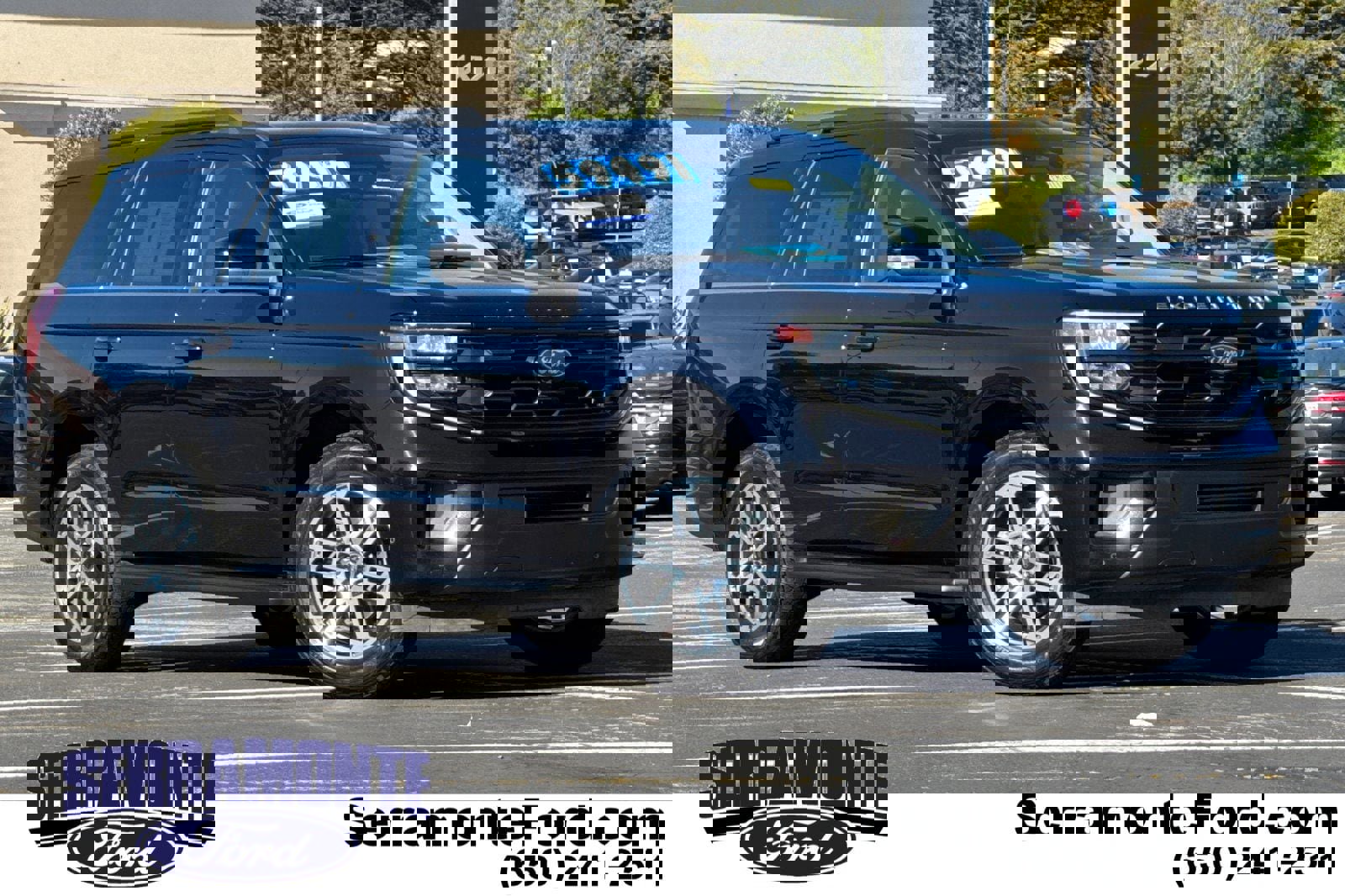 Certified 2025 Ford Expedition Active image 1