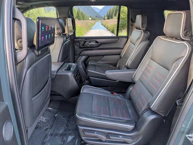 Used 2025 GMC Yukon XL AT4 Ultimate AWD/4WD image 16