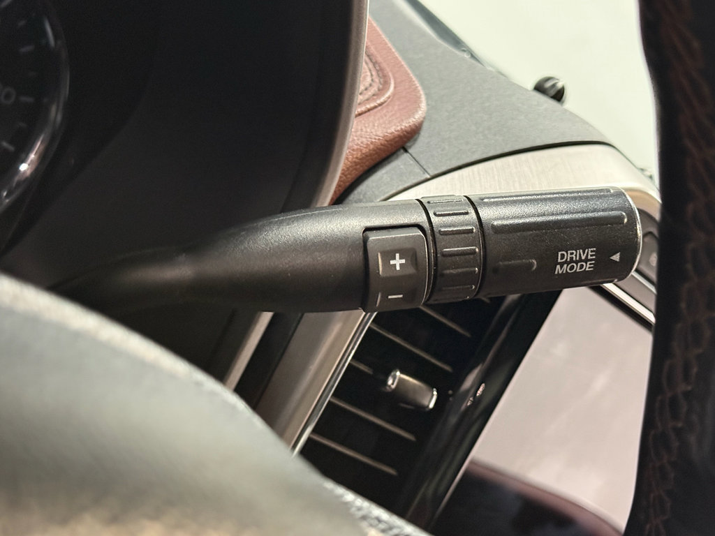 Certified 2022 Ford F350 Platinum w/ Snow Plow Prep Package image 17