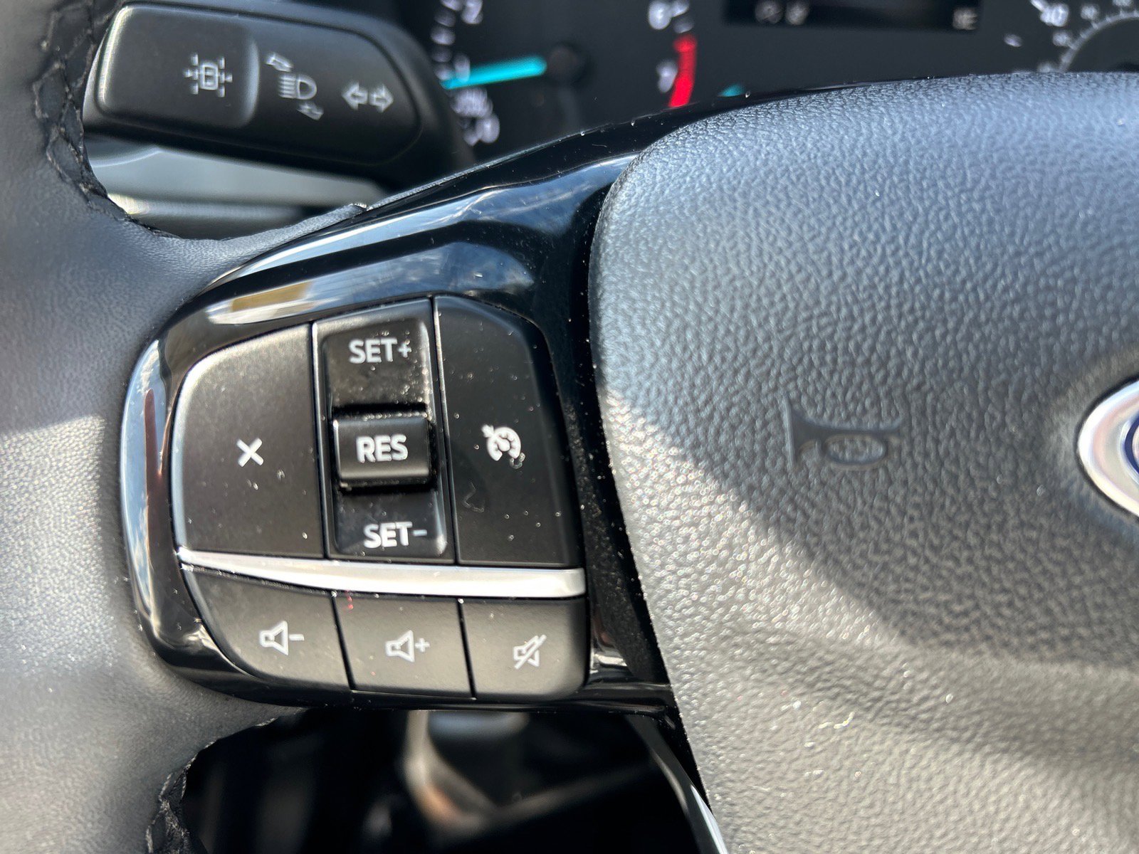 Certified 2022 Ford Escape SE w/ SE Sport Appearance Package AWD/4WD image 24
