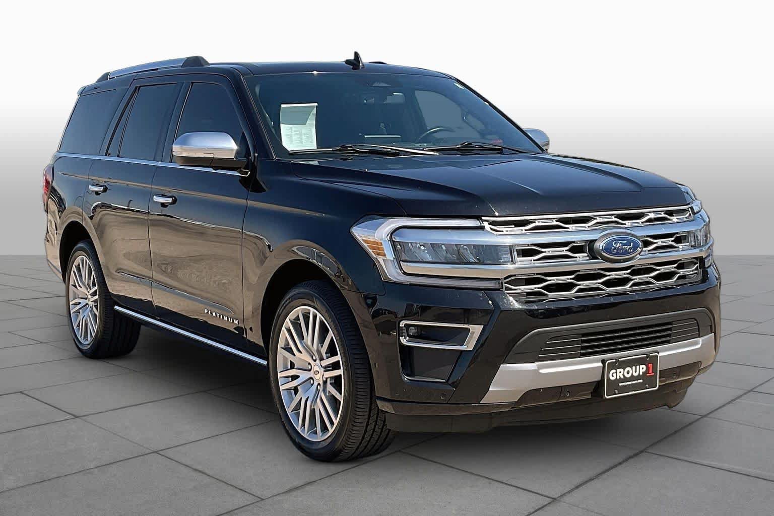 Certified 2024 Ford Expedition Platinum AWD/4WD image 3