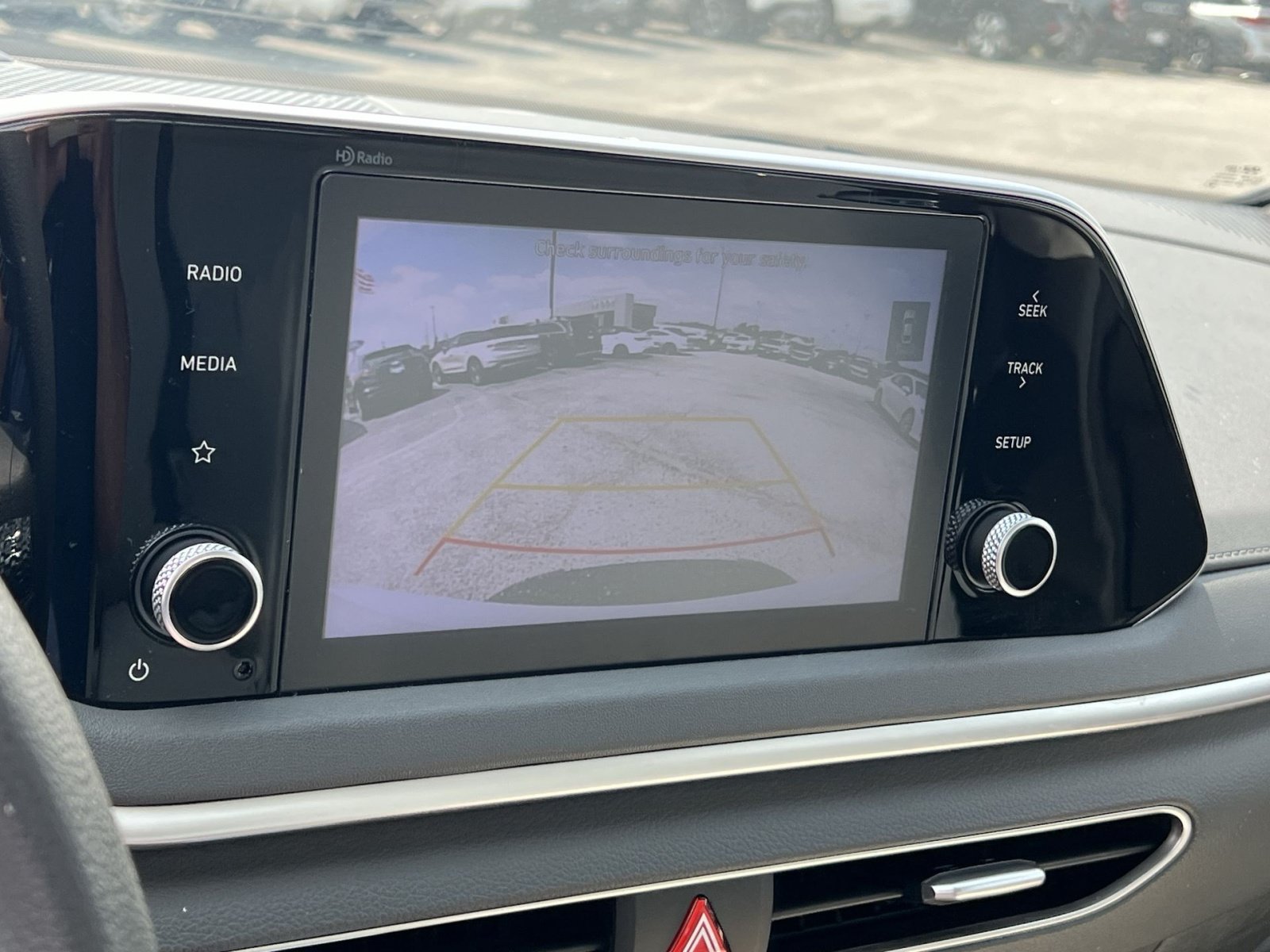 Used 2023 Hyundai Sonata SE w/ Preferred Accessory Package FWD image 19