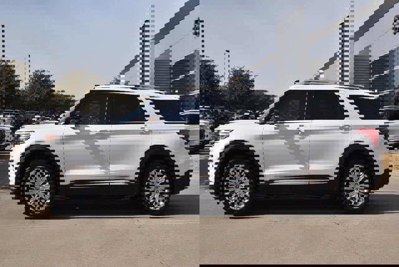 Certified 2022 Ford Explorer Limited w/ Limited Technology Package image 12