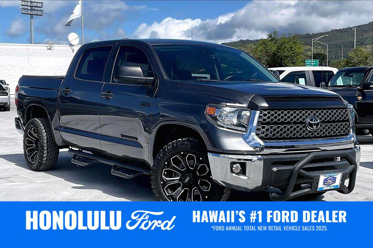 Used 2020 Toyota Tundra SR5 w/ SR5 Upgrade Package RWD image 21