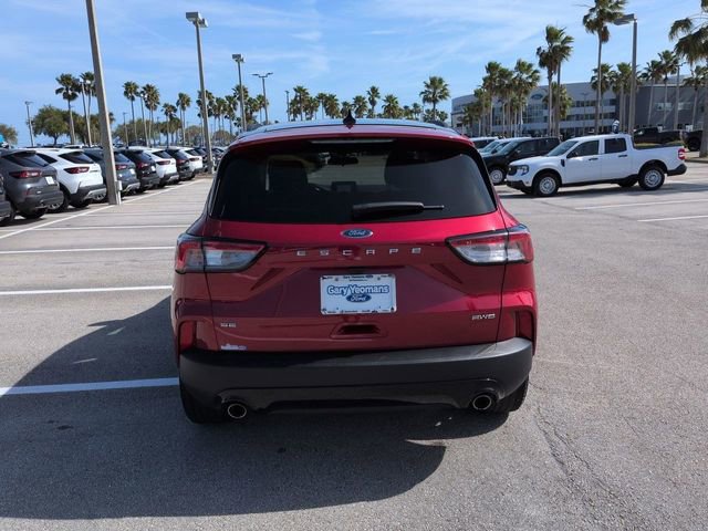 Certified 2022 Ford Escape SE w/ SE Sport Appearance Package image 5