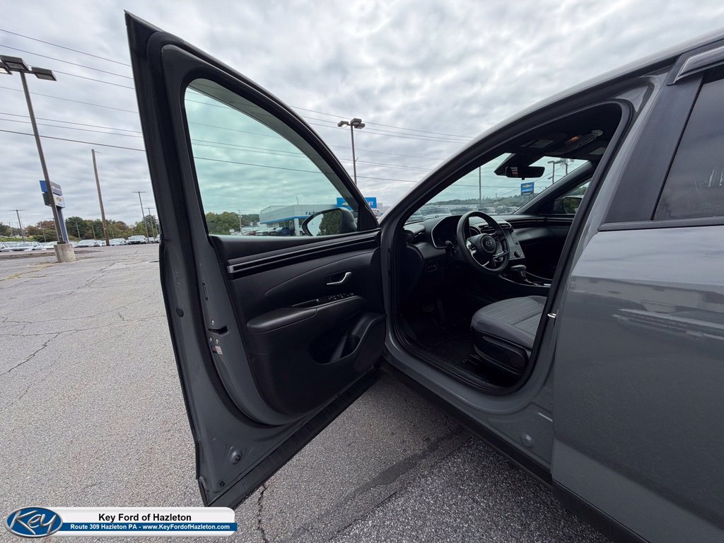 Used 2024 Hyundai Santa Cruz SE FWD image 14
